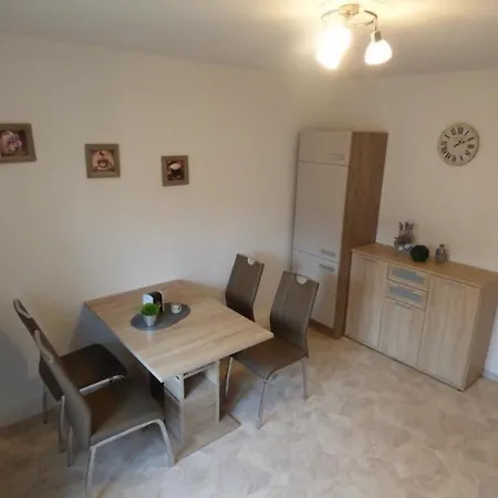 Apartment Grosse In Voslapp Mit Garten - A86099
